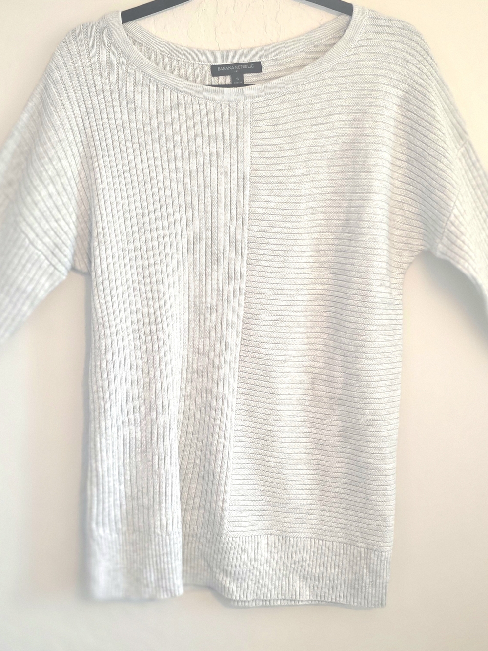 Banana Republic Soft Light Gray Ribbed Scoop-Neck Sweater